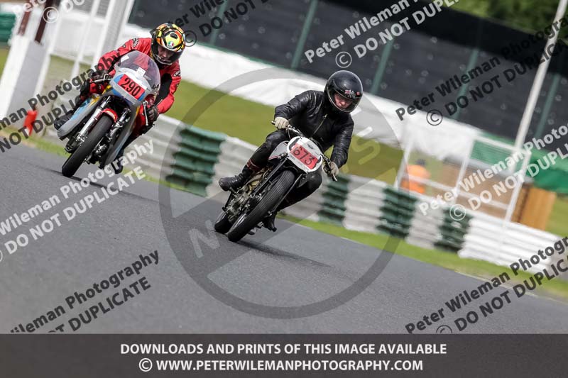 Vintage motorcycle club;eventdigitalimages;mallory park;mallory park trackday photographs;no limits trackdays;peter wileman photography;trackday digital images;trackday photos;vmcc festival 1000 bikes photographs
